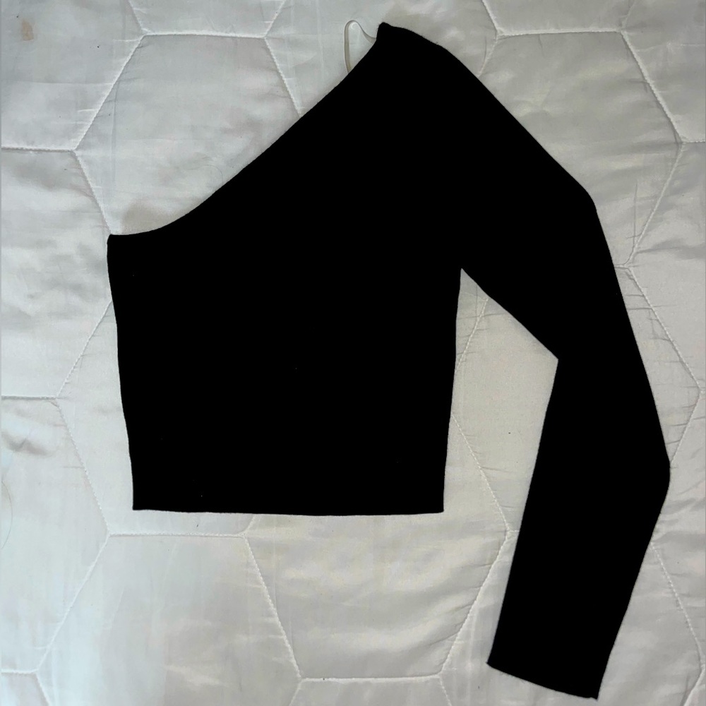 Black One-Shoulder Top